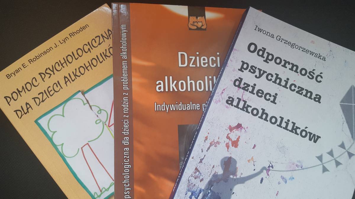 zdjęcie książek poświęconych tematowi dzieci alkoholików Autor: Małgorzata Tomaszewska