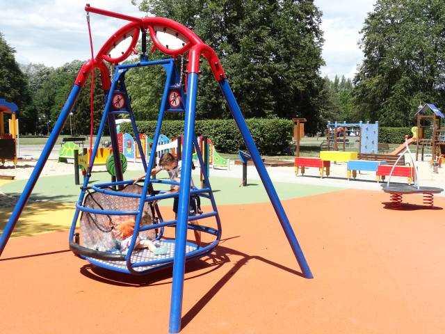  Plac zabaw dla dzieci niepełnosprawnych w Tychach