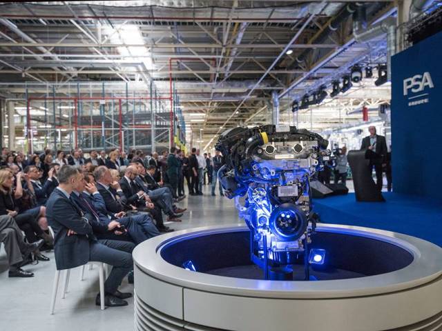 Oficjalne uruchomienie produkcji super silnika Turbo PureTech w tyskiej fabryce Opla. 