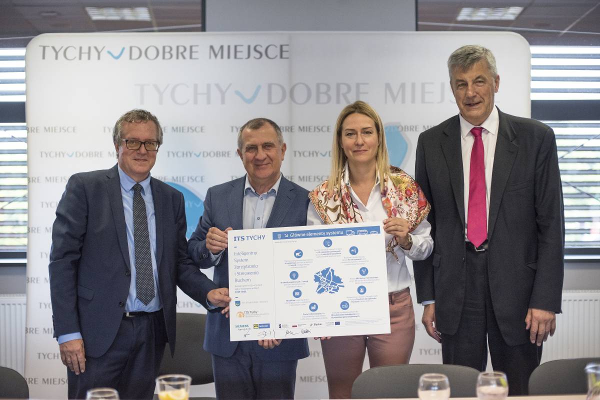 Podpisanie umowy pomiędzy Miejskim Zarządem Ulic i Mostów, a firmą Siemens Mobility na realizacje ITS Autor: Kamil Peszat