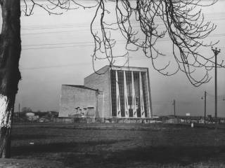 Widok kościoła, lata 60. XX w. Fotografia ze zbiorów Muzeum Miejskiego w Tychach