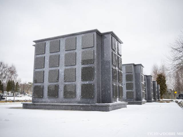Budowa kolumbariów na cmentarzu Wartogłowiec