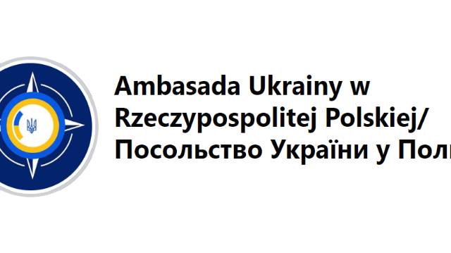 Посольство України в Польщі не буде продовжувати паспорти українцям