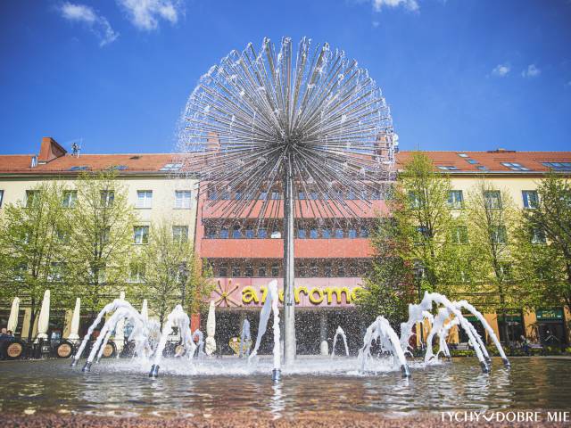 Dandelion fountain on Baczyński Square