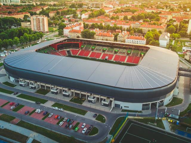 Poznaj Stadion Miejski i Tyską Galerię Sportu