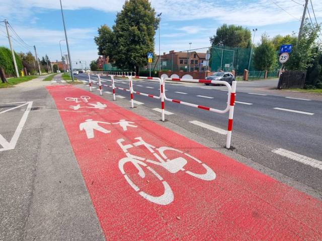 Droga rowerowa i ścieżka dla pieszych