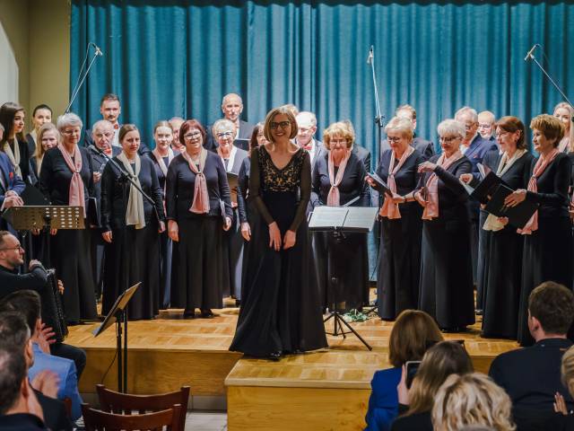 „Muzyczne motywy wiary, nadziei i miłości w filmie i musicalu”