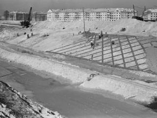 Wykop kolejowy na osiedlu C. Fot. Stanisław Kasperowicz. Zbiory Muzeum Miejskiego w Tychach