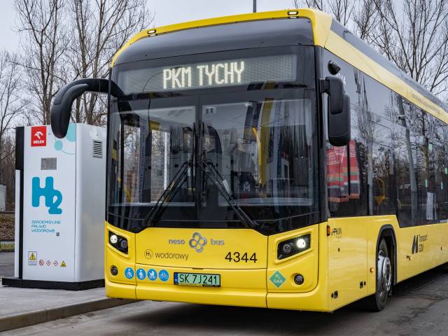 Cicho, nowocześnie i bez spalin. Wodorowe autobusy GZM gotowe do wyjazdu