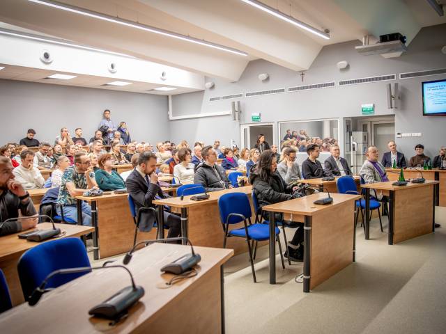 Spotkanie w sprawie budowy nowego lodowiska