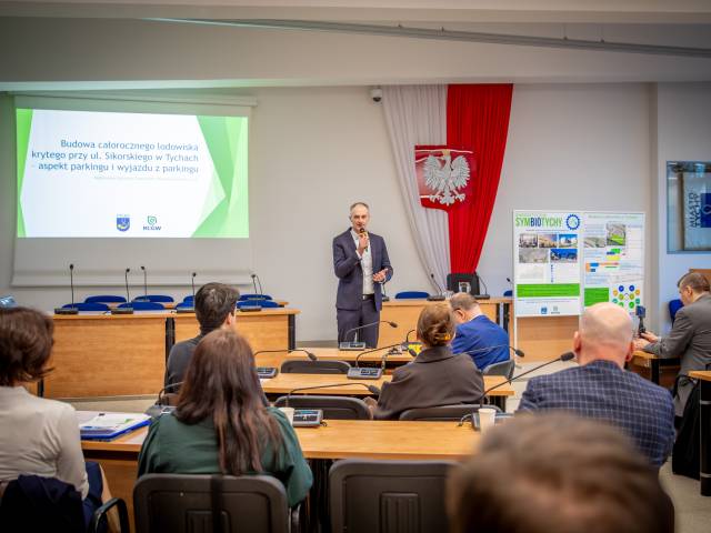 Spotkanie z mieszkańcami na temat nowego lodowiska 
