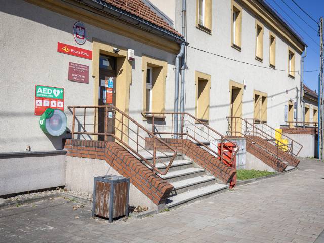 AED, MCK Filia Urbanowice, Ul. Przejazdowa 8, Zewnętrzny, przy wejściu głównym