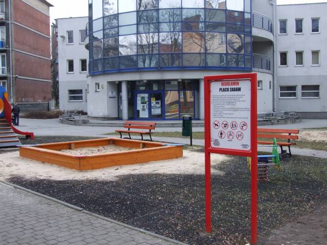 Plac zabaw w Parku Alojza